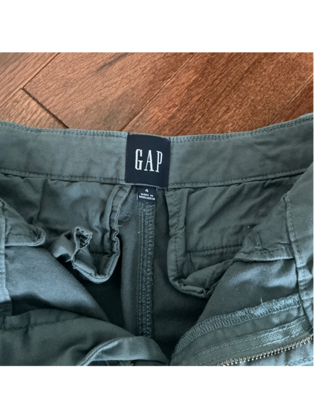 Women's GAP Trousers Size 4 25” inseam - Picture 2 of 8